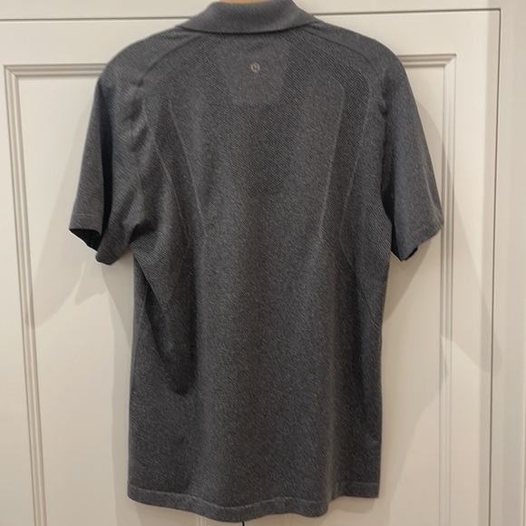 Lululemon Men’s Heathered Gray Polo Shirt—Great Fabric and Style—Great Cond! M - Picture 5 of 6